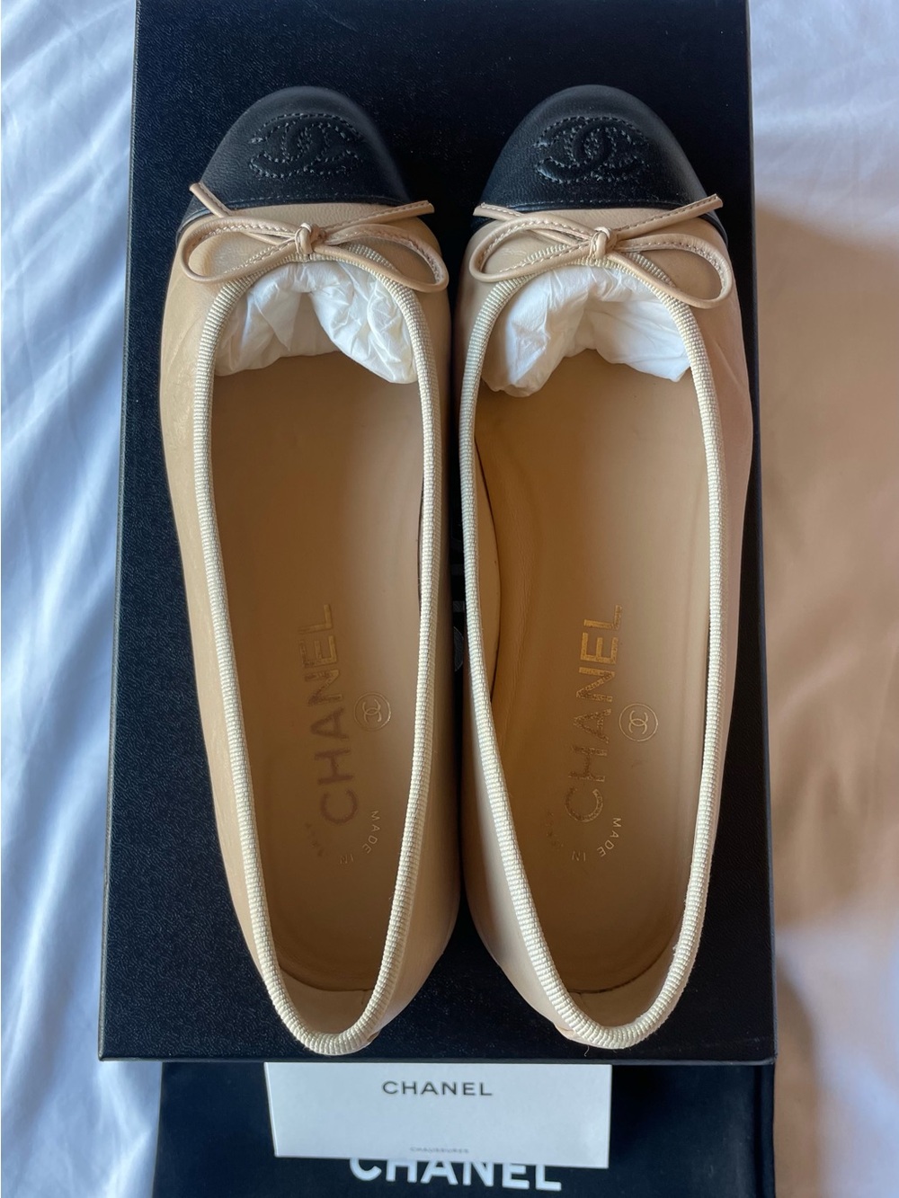 CHANEL classic lambskin ballerina/ ballet flats Beige & Black (Size 35.5)